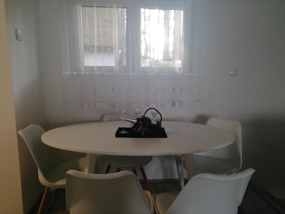 Fenix Apartment & Rooms Vinci Buitenkant foto